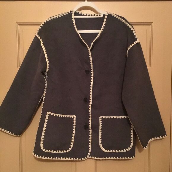 Commense Contrast Trim Gray and White Jacket - Picture 3 of 7